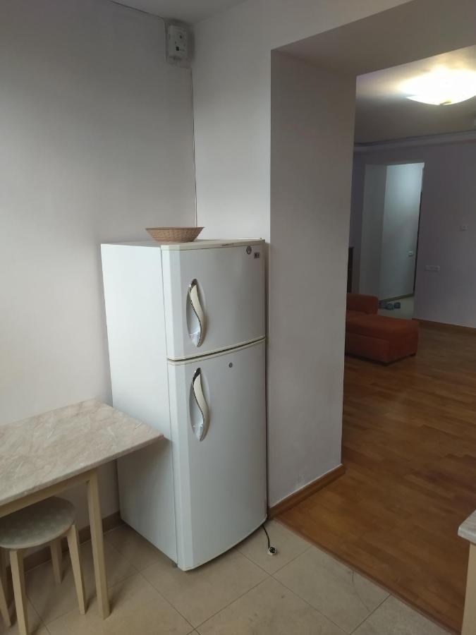 Abovyan 36 Apt & Tour Erevan Esterno foto